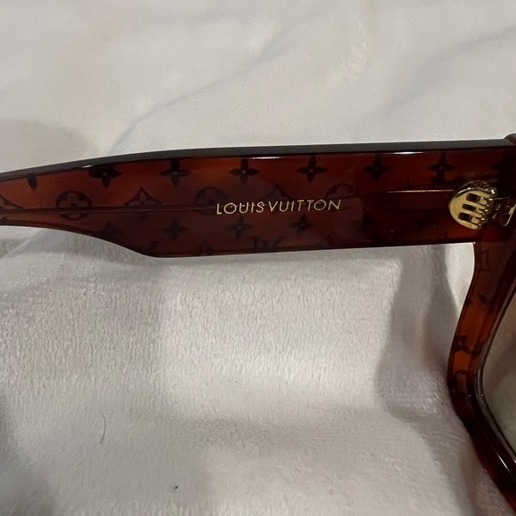 Louis Vuitton Blade Square Sunglasses - Picture 12 of 16